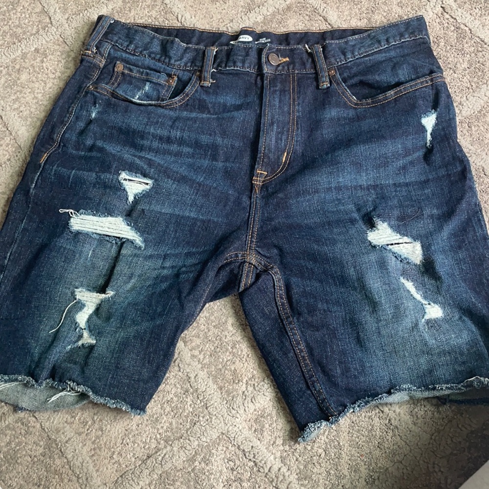 Men’s Old Navy destroyed, denim shorts